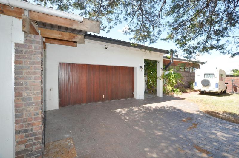 6 Bedroom Property for Sale in Parow North Western Cape